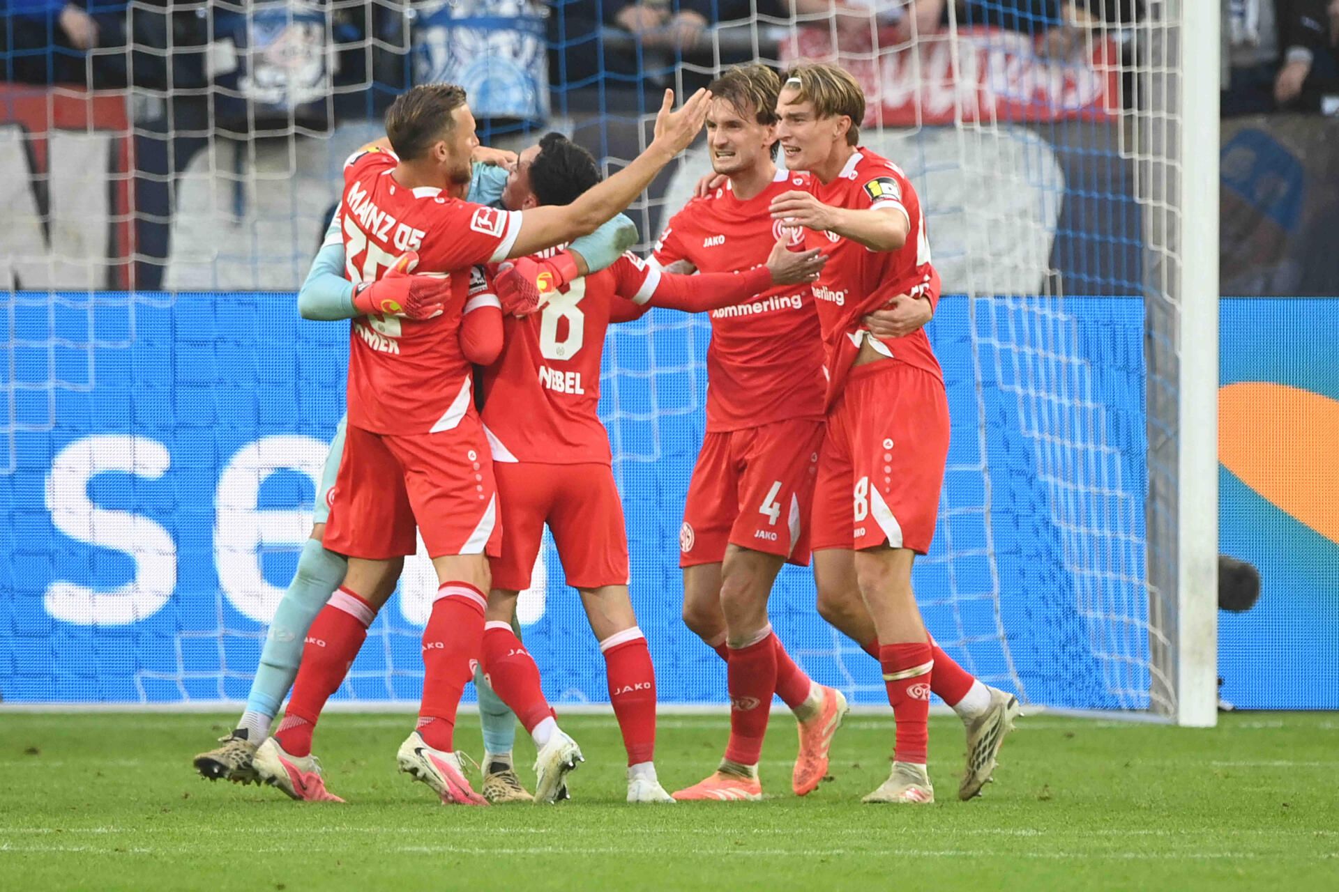 Fischers Mainz bejubelt Auswärtssieg auf Schalke
