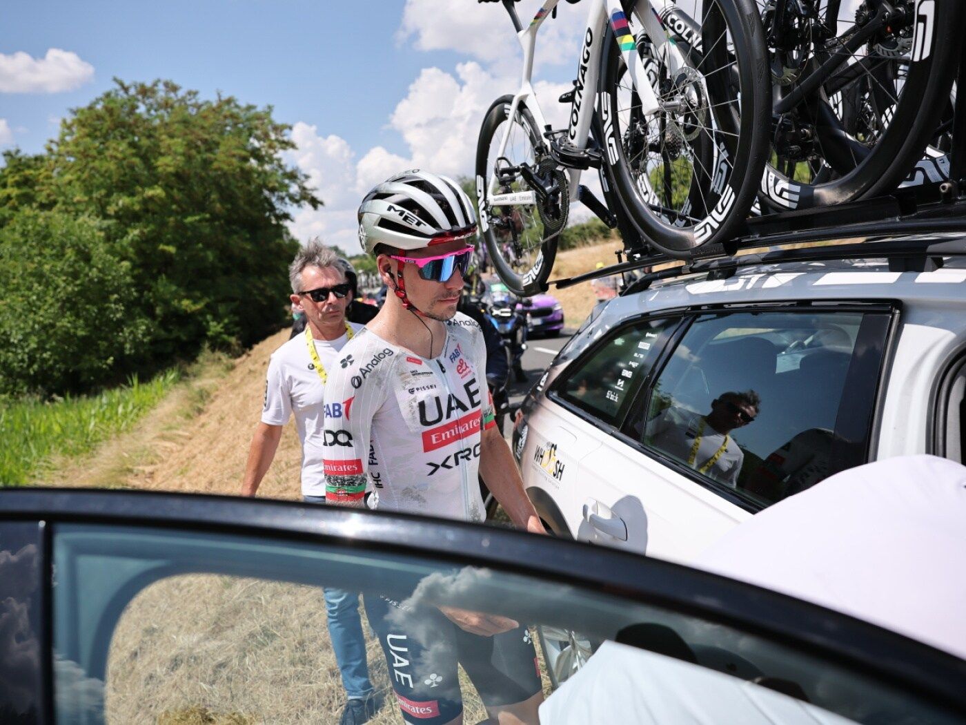 Cyclisme: Coup dur pour Pogacar, un coéquipier doit abandonner