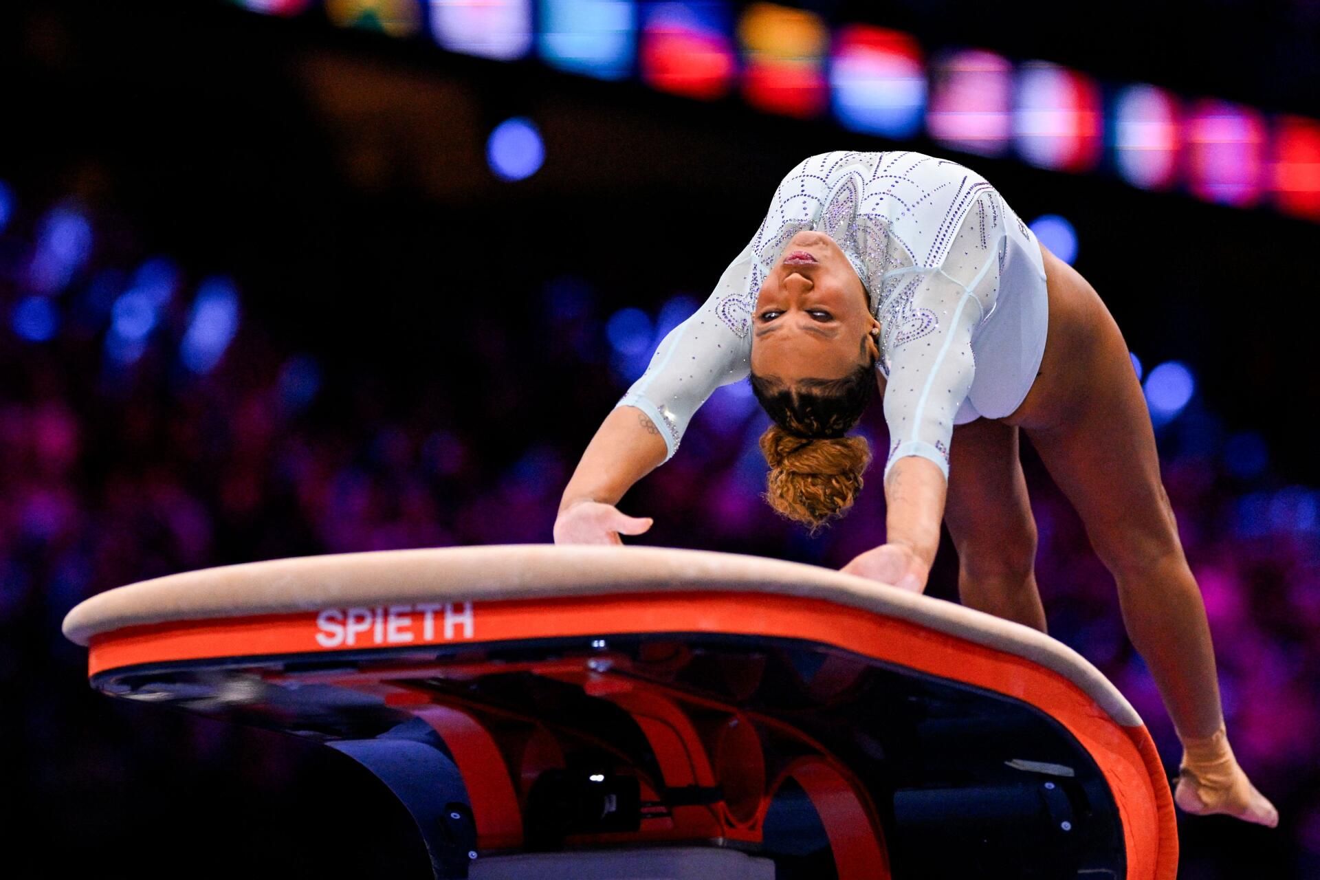 Rebeca Andrade remporte l'or au saut de cheval à Rotterdam