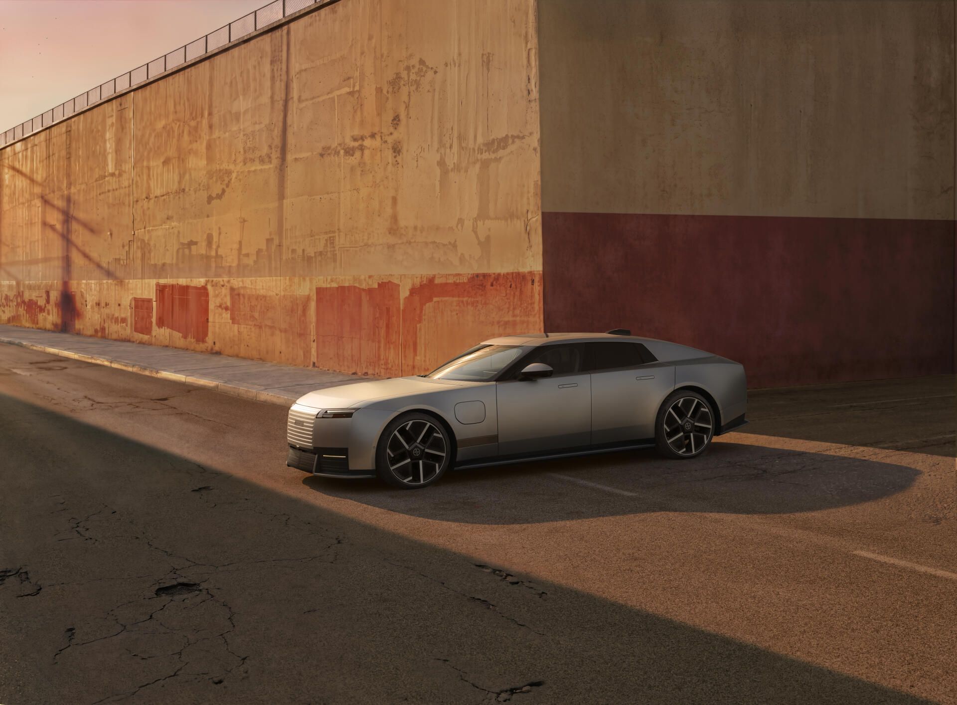 Jaguar enthüllt Elektro-GT Type 01 mit 1.030 PS in New York